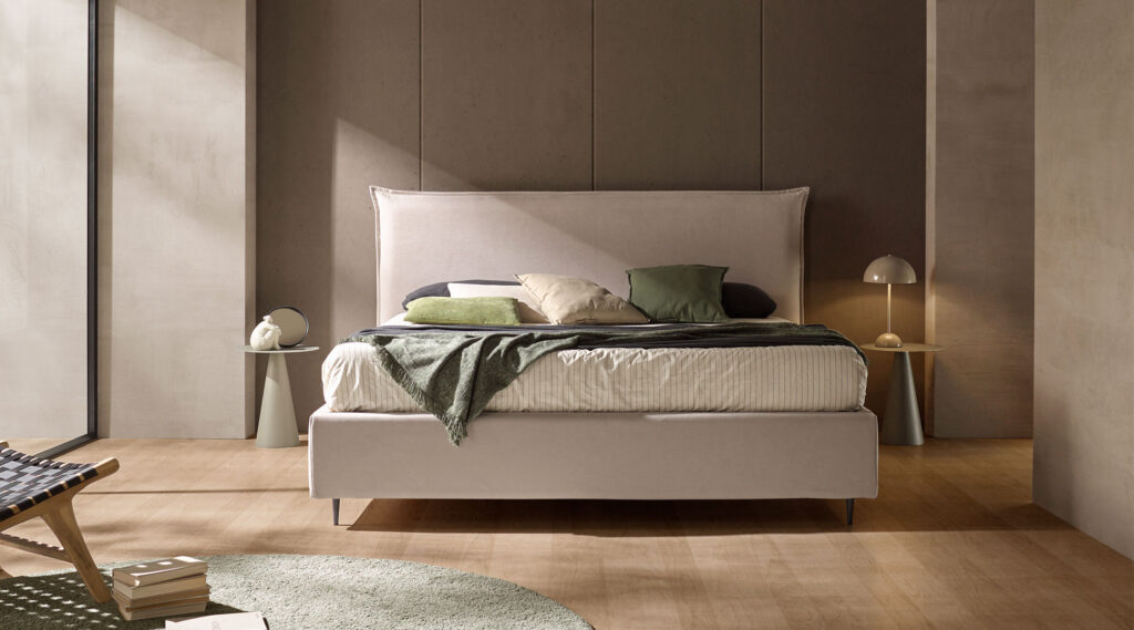 Cama Majestic con cabezal tapizado de diseño elegante y estructura robusta para dormitorios sofisticados