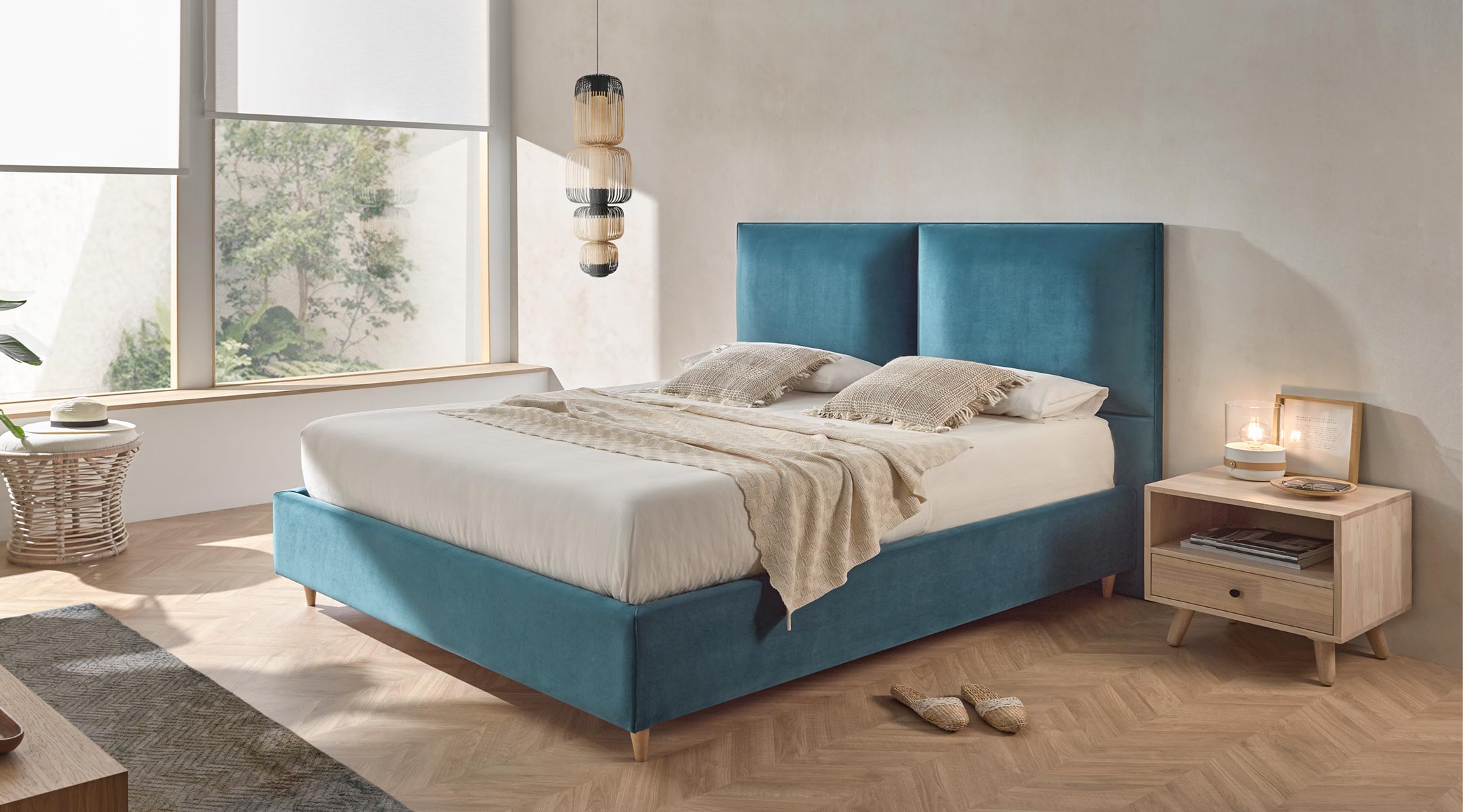 Cama canapé Vincci con cabezal tapizado y diseño moderno Cama canapé Vincci con cabezal tapizado y diseño de líneas rectas, elegante y confortable