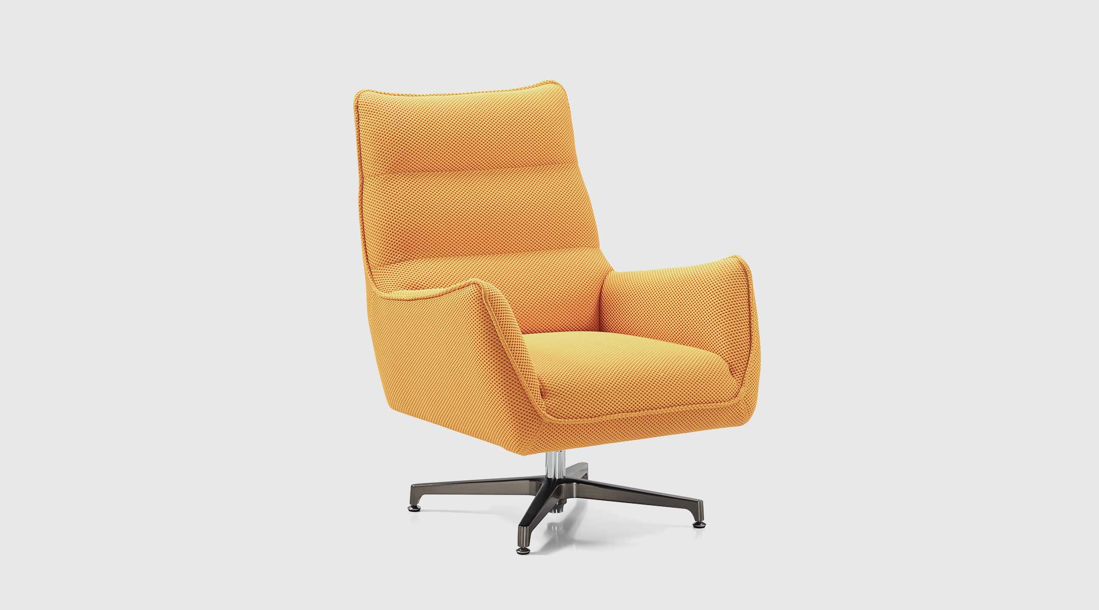 Sillón Ethan amarillo · giratorio y de madera maciza Sillón Ethan giratorio tapizado en tela color amarillo con estructura de madera maciza