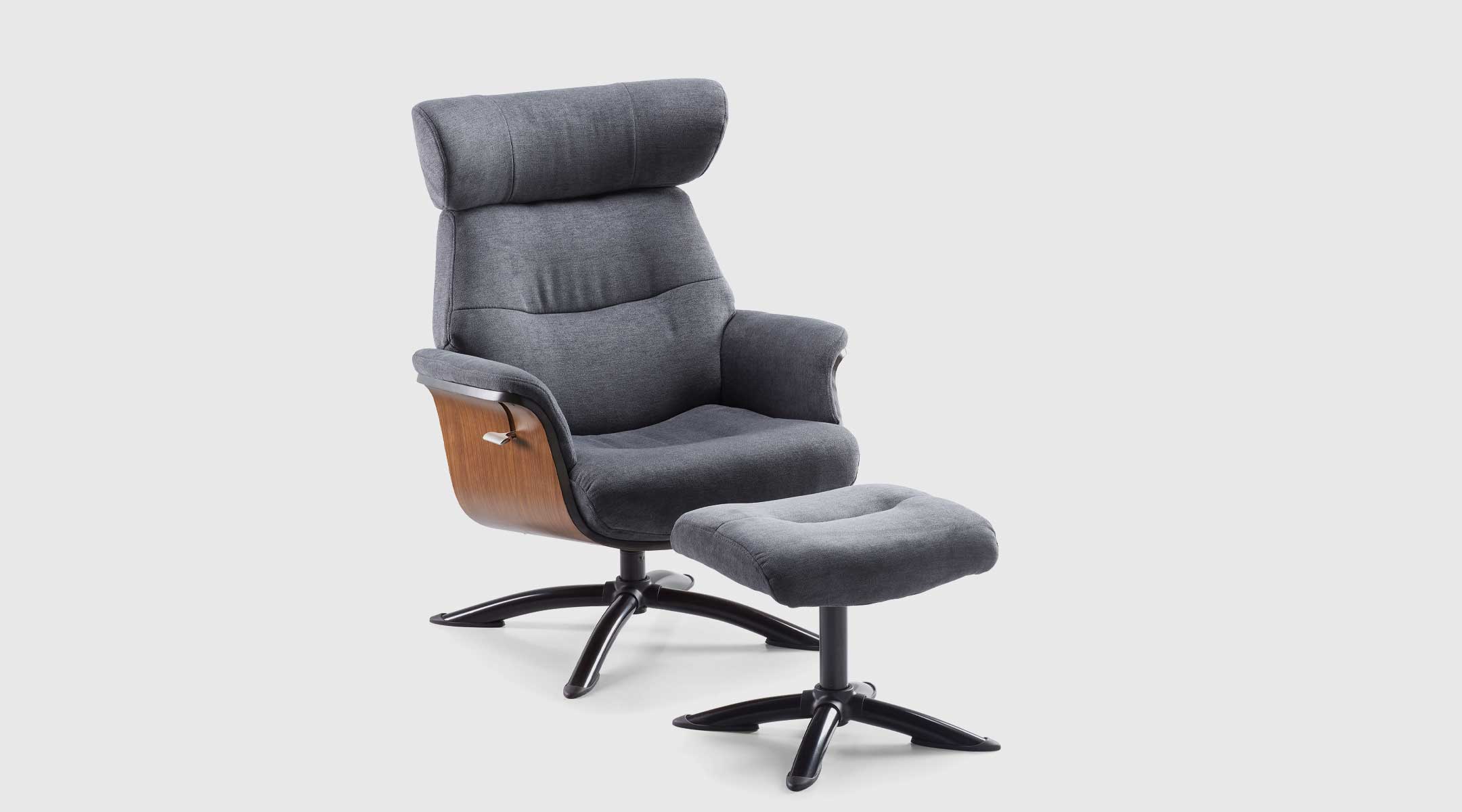 Sillón Kita reclinable tapizado en microfibra azul oscuro con puf a juego y cabezal ajustable
