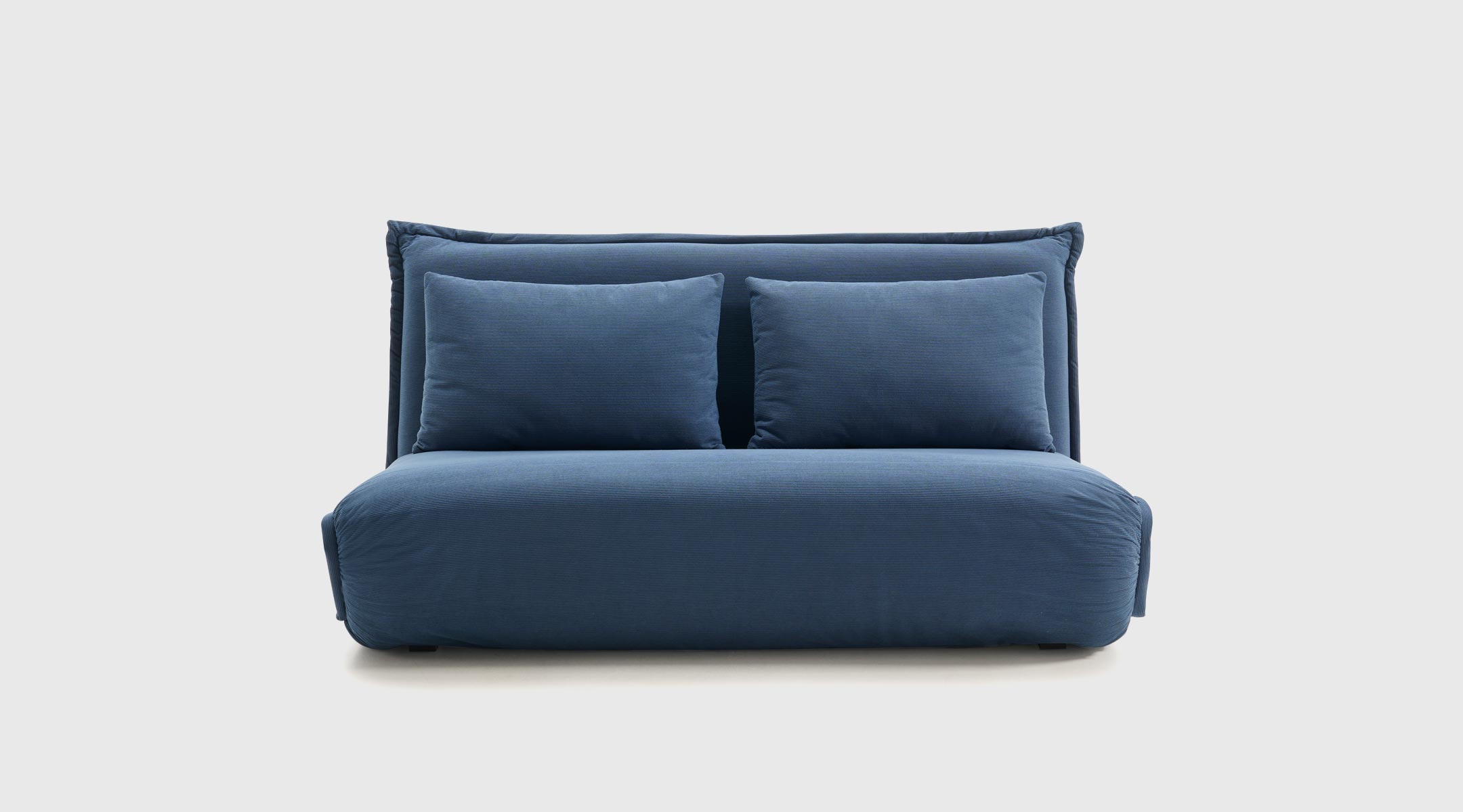 Sofá cama North azul · estructura articulada y espuma HR Sofá cama North azul con estructura articulada y asiento de espuma HR