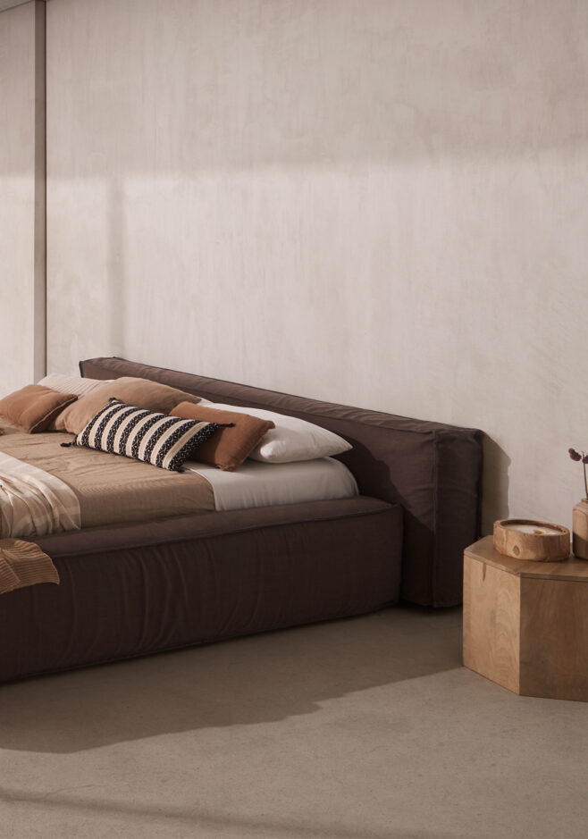 Cama Kentia