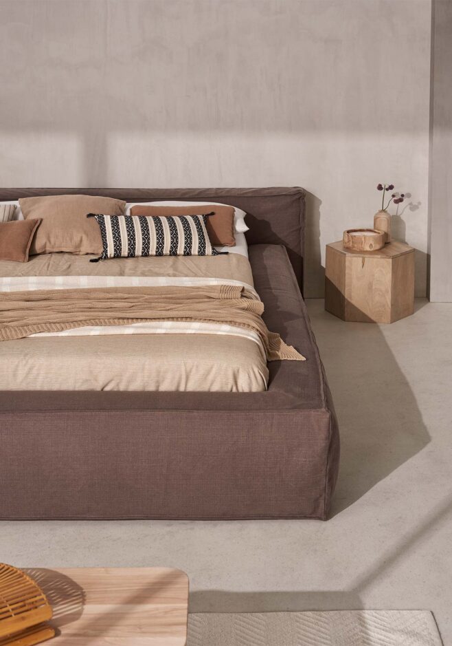 Cama Kentia