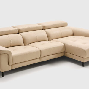 Sofá Marco con chaise longue izquierda de 266 x 168 cm tapizado en piel Gaba color Pietra, con 2 relax eléctricos y cabezales manuales