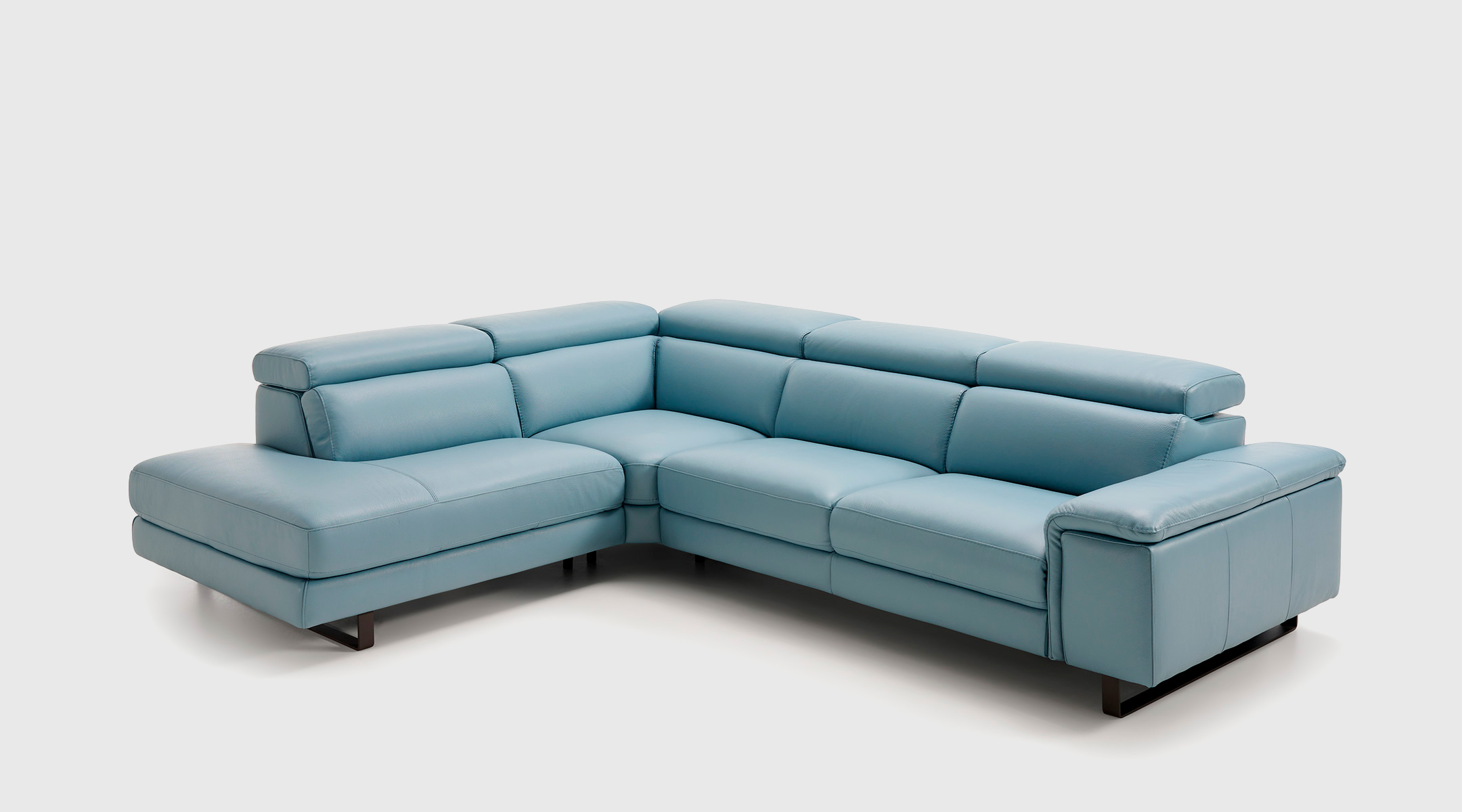 chaise-longue-zone-azul-dcha-3 Sofá rinconera relax eléctrico azul de piel, terminal derecha, cabezal abatible y patas metálicas moka