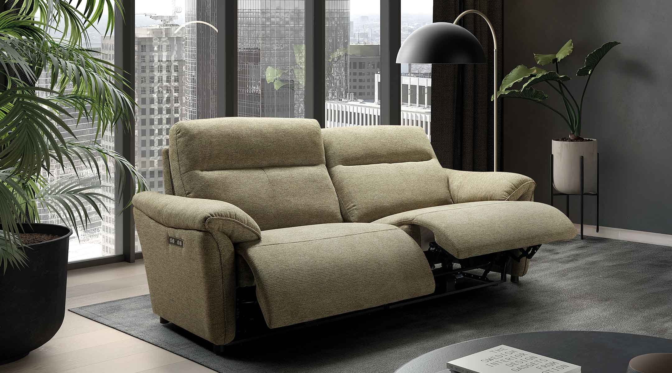 sofa-rio-3-plz-micro-verde-1 Sofá Rio verde · relax eléctrico pared cero y cabezales motorizados