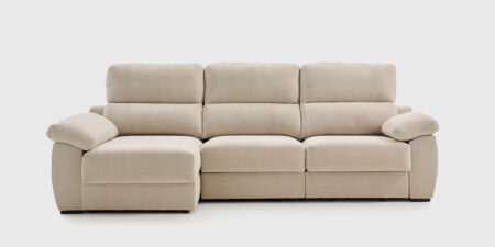 Sofá Mel con chaise longue derecha de 275 x 130 cm tapizado en tejido Milo color 02 Linen, con asientos deslizantes, arcón y cabezales reclinables
