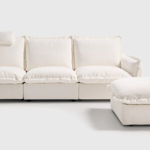 Sofá Ámbar · diseño envolvente con relax eléctrico y brazos articulados Sofá Ámbar con diseño envolvente, brazos articulados y asientos relax eléctricos tapizado en tejido suave